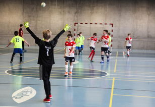 开云kaiyun-四国蝶泳转身用时差距仅0.07秒，蝶泳转身动作